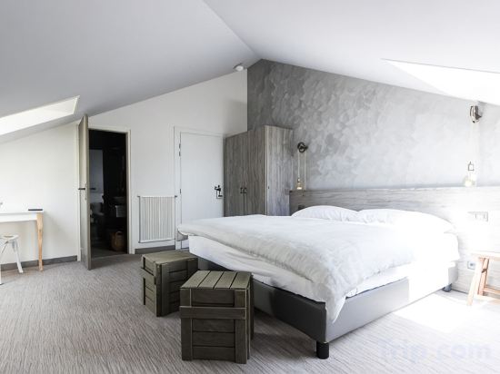 Seven Boutique Hotel Room Type - Superior Double Room
