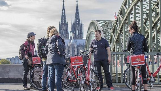 Tour en bicicleta en grupo reducido por Colonia con guía