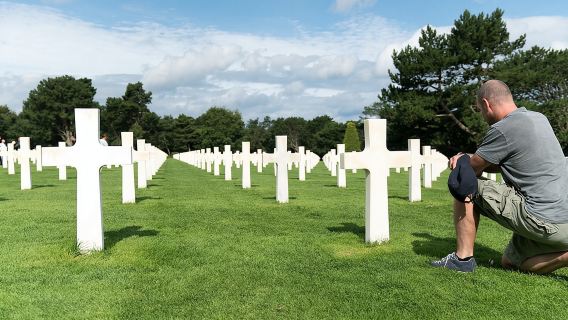 Normandy D-Day Sites & Cemetery Day Trip from Paris with Lunch