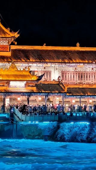 1-Day Tour: Dujiangyan and Qingcheng Mountain in SiChuan With Blue Tears Option