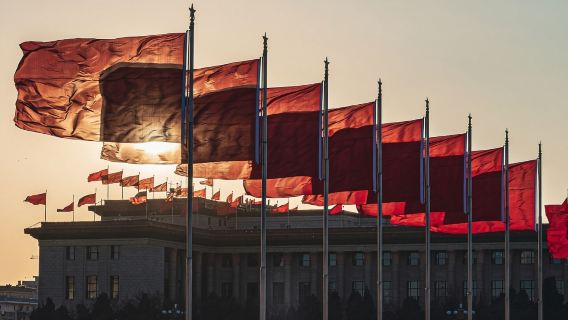 Tiananmen Square flag-raising private tour 1-day tour: Witness the solemn flag-raising ceremony + in-depth buided commentary