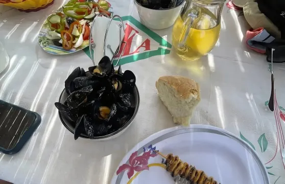 阿爾巴尼亞科薩米爾：青口航海之旅連餐飲