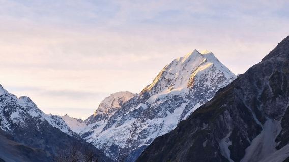 Mount Cook one-day tour with 3 hours of free exploration | English Small Group Queenstown Round-trip