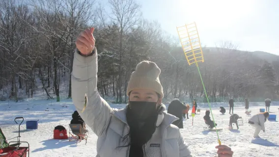 Incheon Gyeonggi Winter Fun Limited Day Tour A: Winter Fishing, Strawberry Picking, Luge, and More