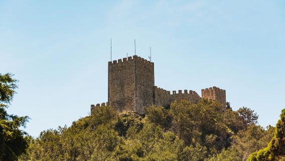 Lisbon: Chuyến đi trong ngày với rượu vang ở Arrábida và Sesimbra