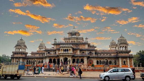 Jaipur: tour privato della città con auto, guida, biglietti e pranzo