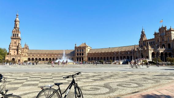 Siviglia: rilassante tour in bicicletta elettrica con guida turistica