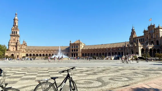 Siviglia: rilassante tour in bicicletta elettrica con guida turistica