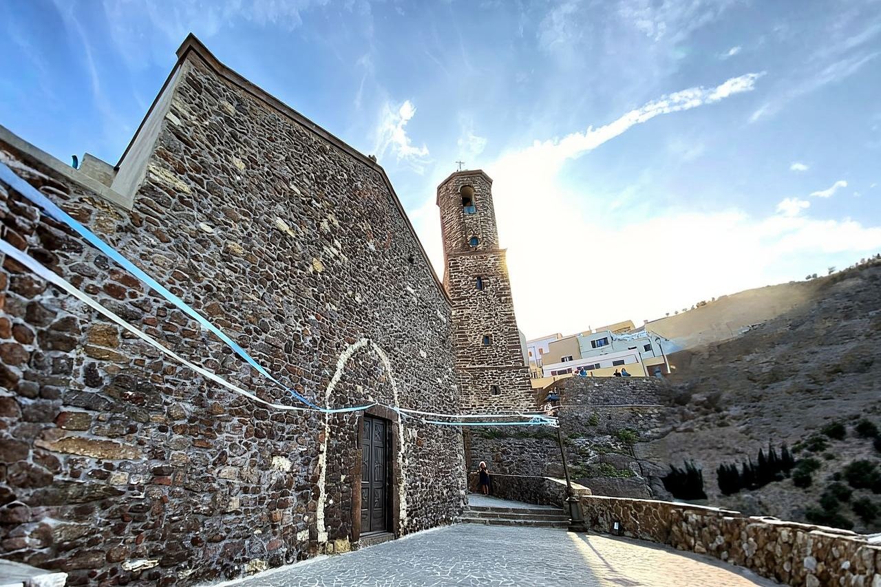 Castelsardo: recorrido a pie por el casco antiguo con aperitivo