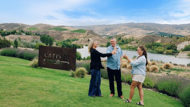 Boutique Wine Tour - visit Central Otago, 4 Wineries & Lunch