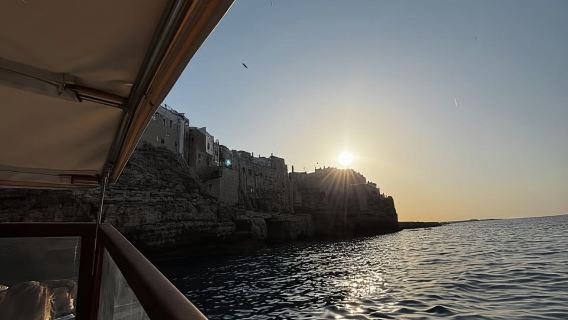 Wooden Boat Tour with Aperitif to the Beautiful Coast of Polignano