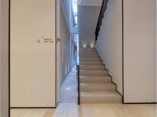 Hotel Interior/Public Areas