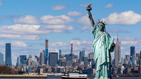 NYC City Tour: Statue of Liberty, 9/11 Memorial, Wall Street