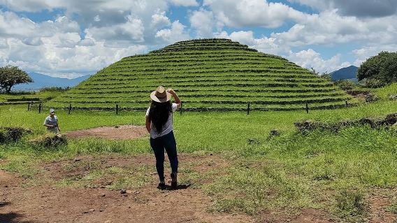 Private Full-Day Tour to Tequila and Guachimontones