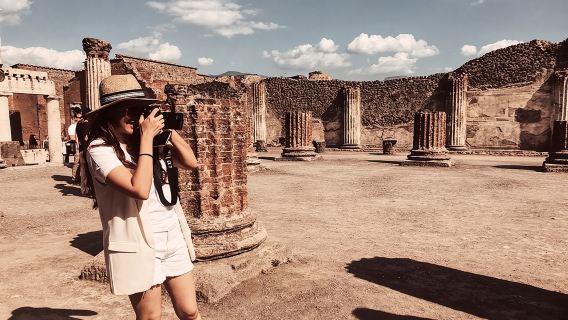 Pompeii Private Tour with an Archaeologist and Skip The Line