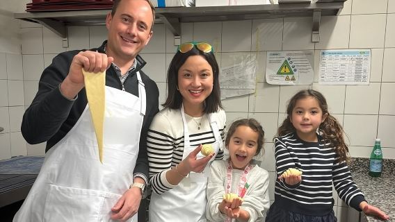 Paris Baking Insider Experience near Notre-Dame