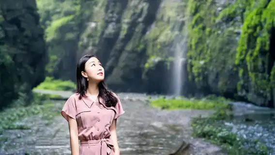 重慶武隆天生三橋+龍水峽地縫+仙女山一日遊【8人內•航空車】