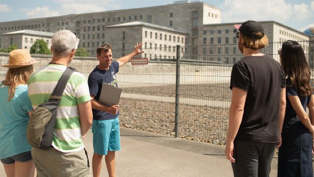 ทัวร์เดินเที่ยวเบอร์ลินในยุคไรช์ที่สาม: ฮิตเลอร์และสงครามโลกครั้งที่ 2