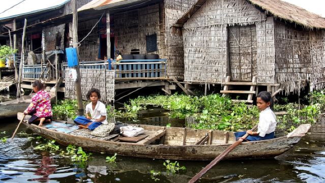 Sunset tour of Kampong Phluk stilts home village on the Tonle Sap