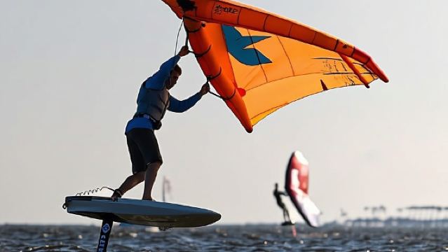 Ocean Springs: Lezione di E-Foil Board