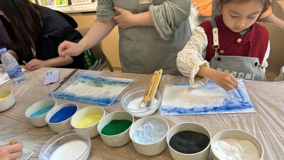 Zhangjiajie: Lokakarya Pembuatan Lukisan Batu Pasir