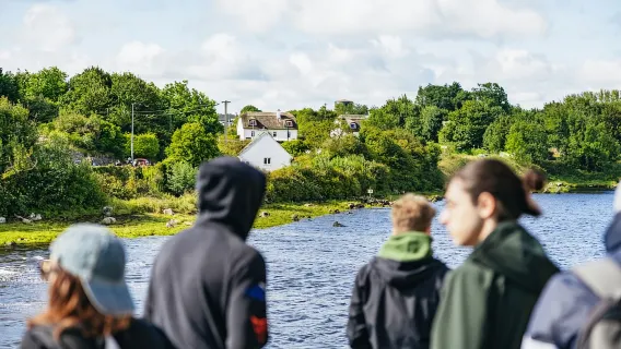Dari Galway: Tur Berpemandu Sehari Penuh ke Tebing Moher & Burren