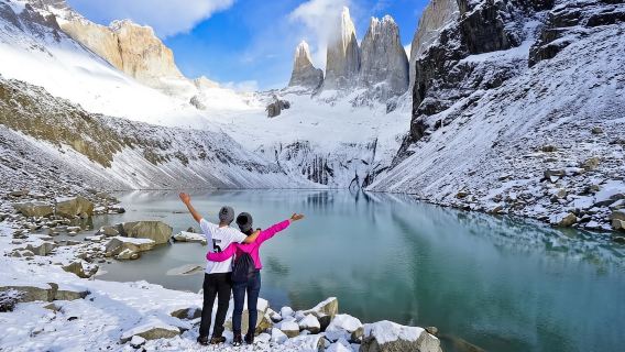 Tour de día completo a Torres del Paine desde Puerto Natales