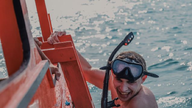 Pulau Gili: Perjalanan Kapal Snorkeling Pribadi atau Bersama