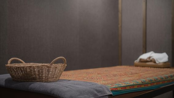 1 Hour Deep Tissue Thai Massage with Balm - Free Transportation