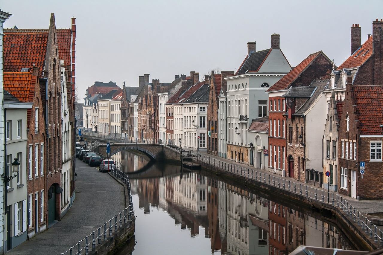 Brussels and Bruges 1-day tour from Paris, France (Transportation and guide Included)