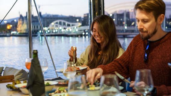 Barcelona: Small-Group Sunset Catamaran Dinner Tour