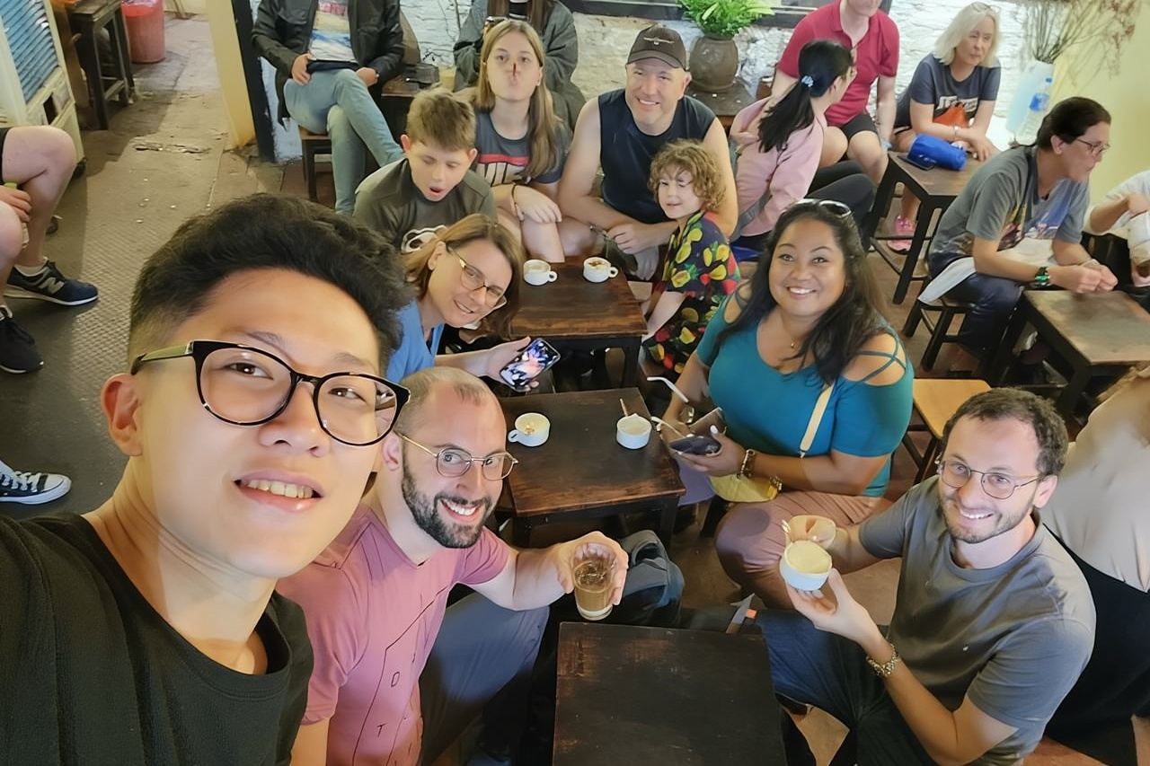 กลุ่มเล็ก: ทัวร์เดินชิมอาหารริมถนนในย่านเมืองเก่าฮานอย