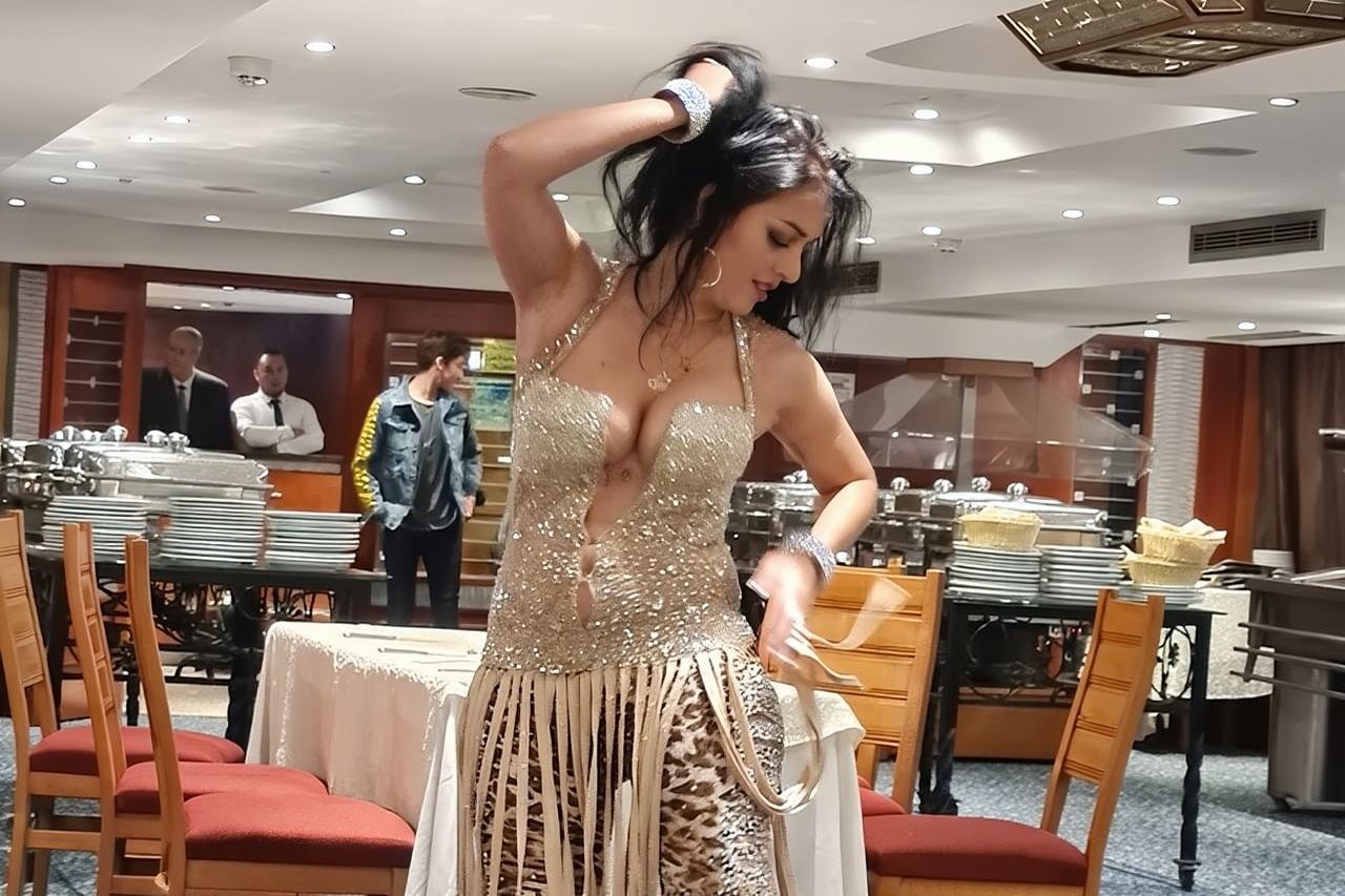 Crociera con cena e trasferimenti privati sul fiume Nilo