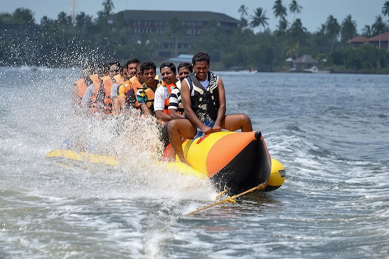 Paseo en tubo por Bentota
