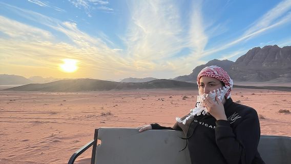 Excursion d'une journée complète en 4x4 dans le désert avec nuit sous tente privée