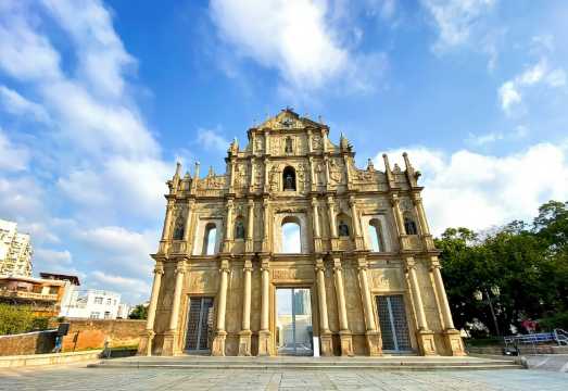 Private Charter from Hong Kong to Macau: 1-Day Tour to Ruins of Saint Paul's, The Venetian, and Rua Do Cunha