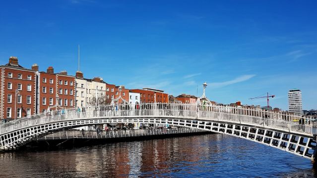 Privato (Quasi!) Tutta Dublino in 5 ore (Tour a Piedi)