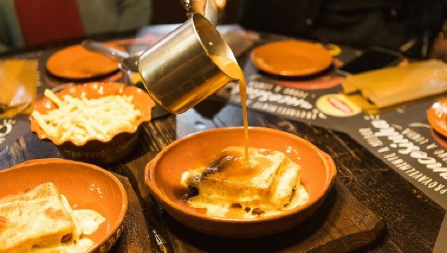 Porto Wine & Dine: Tour Gastronomico nelle Cantine del Vino Porto con Eating Europe