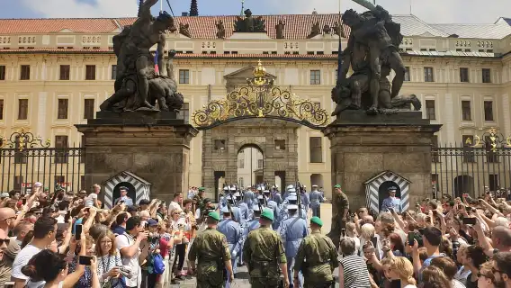 布拉格：1 小時城堡之旅（含快速購票）