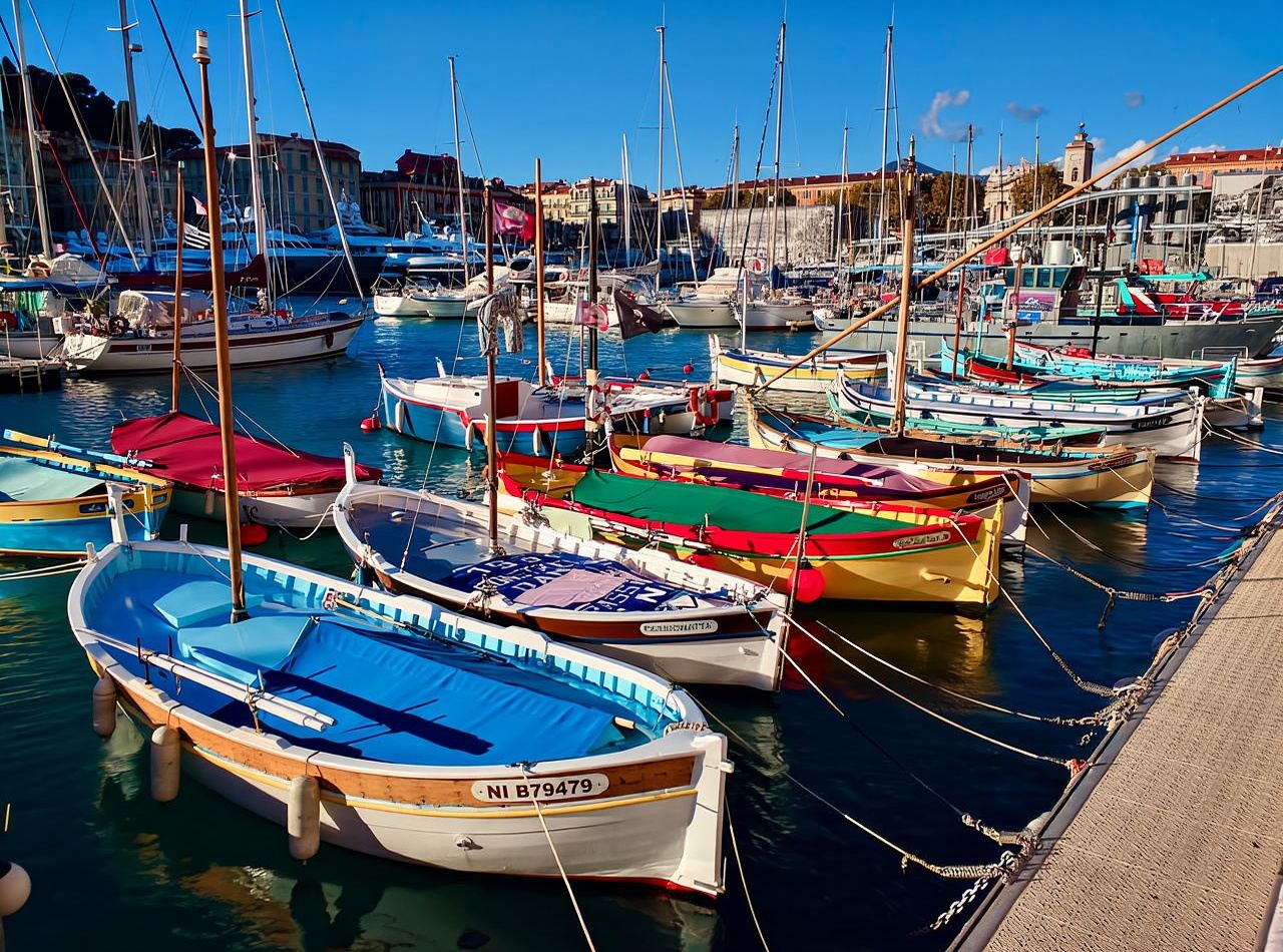 Cannes: Beyond the Red Carpet Walking Tour with Food & Wine