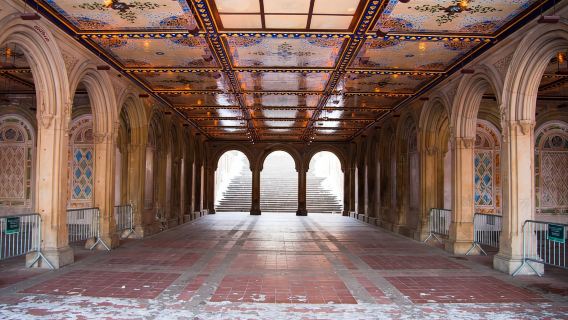 NYC: Tur Jalan Kaki Berpemandu Central Park Bahasa Inggris-Spanyol