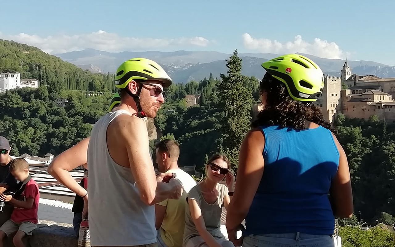 Ruta en Bicicleta Eléctrica por los Encantos del Sacromonte