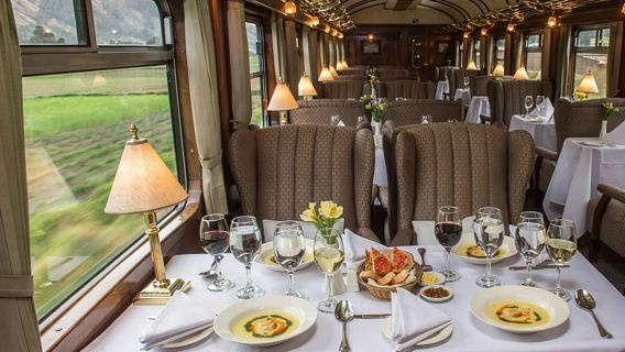 From Puno: Travel to Cusco in Titicaca Train All Inclusive