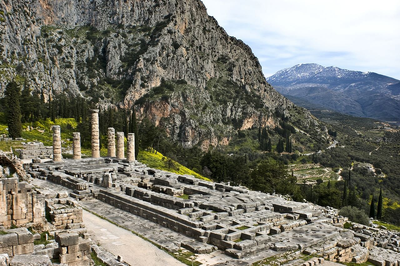 From Athens: Day Tour to Delphi