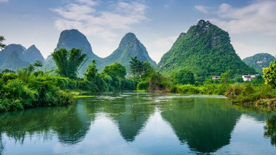 Guilin Private day Tour of Reed Flute Cave, Xianggong Hill, Bamboo Boat and Night Show