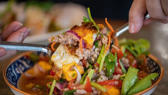 Sunset Local Eats Food Tour in Hua Hin