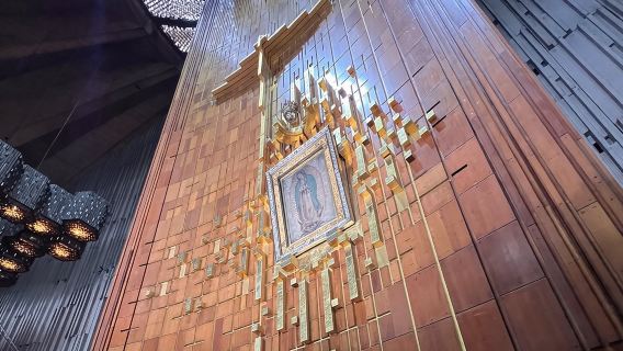 Visita completa a la aldea de la Virgen de Guadalupe en grupo privado.