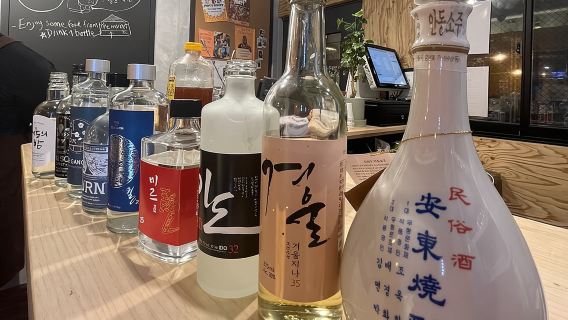 Traditional Soju Class and Makgeolli Tasting in Seoul
