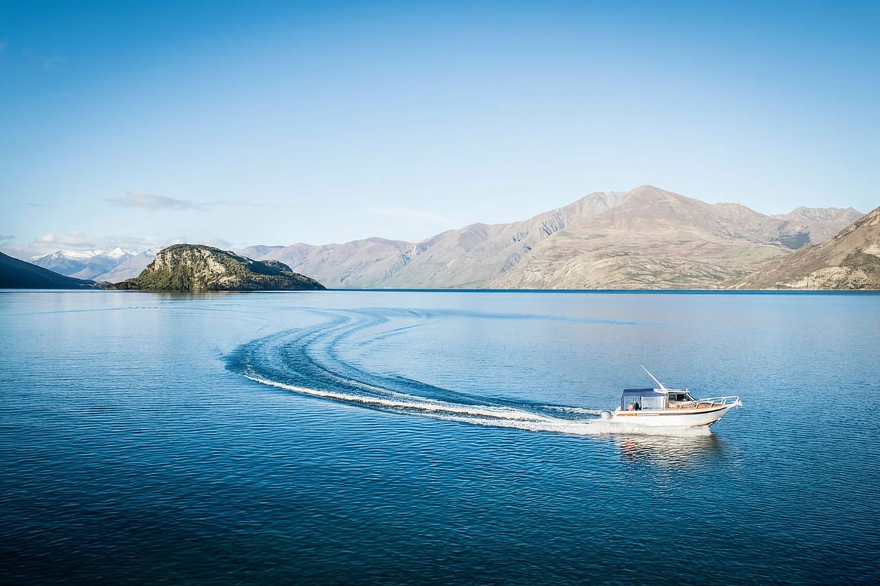 Wanaka: Water Taxi & Mou Waho Island Tour
