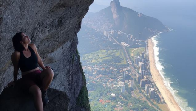 ริโอเดจาเนโร: ทัวร์เดินป่าพร้อมไกด์ที่ Garganta do Céu ใน Gávea